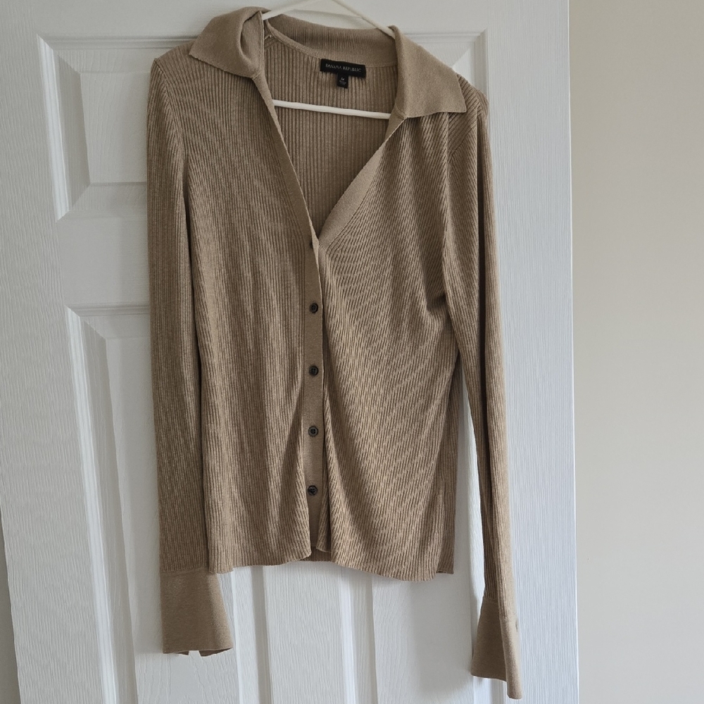 Banana Republic Taupe Ribbed Sweater